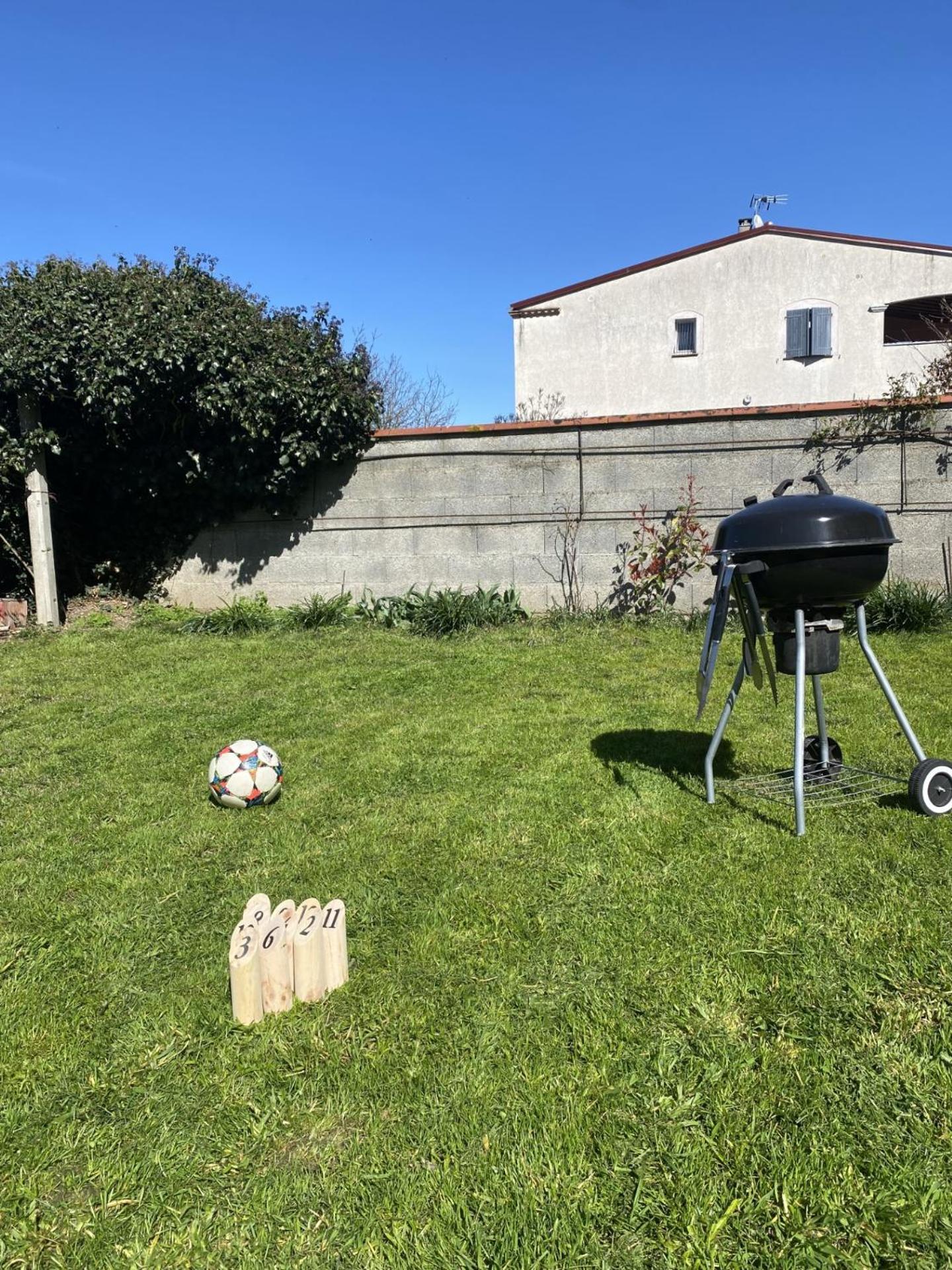 Appartement Tout Equipe 2 Chambres + Jardin Saix  Esterno foto
