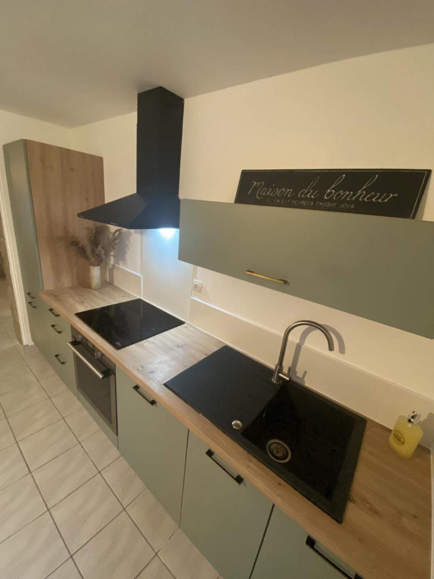Appartement Tout Equipe 2 Chambres + Jardin Saix  Esterno foto